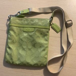 Coach Signature Canvas Messenger Crossbody Bag